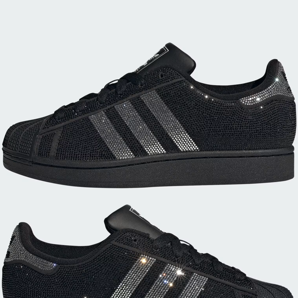 O Tênis Superstar II da Adidas já está disponível por R$ 999,99, com opção de parcelamento em até 10 vezes de R$ 100,00 sem juros, até o fechamento desta matéria