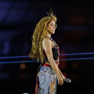 Além dos convidados, Shakira também planeja fazer um espetáculo de cores junto dos fãs
