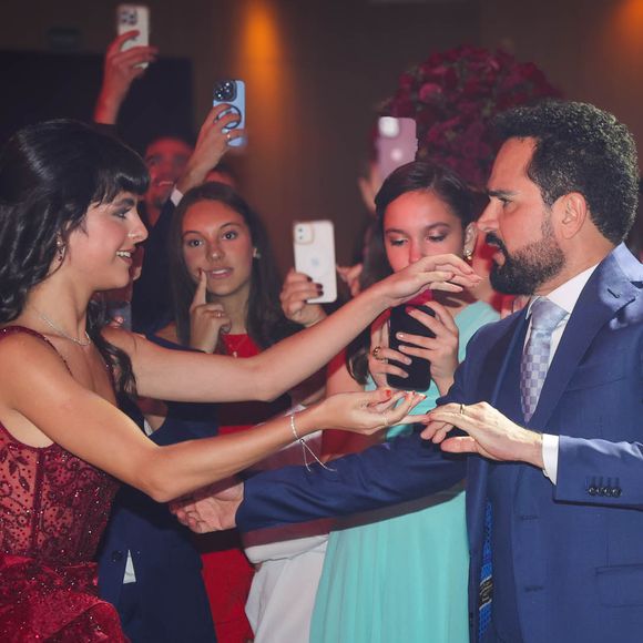 Festa de 15 anos das filhas de Luciano Camargo: valsa foi um dos momentos mais emocionantes