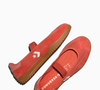 O cabedal dos tênis Converse Run Star Trainer Ballet Flat é confeccionado em canvas durável, com sobreposições em camurça que contribuem para um visual mais sofisticado e uma textura diferenciada