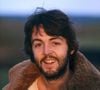A reflexão de Paul McCartney sobre a atitude: 'A tristeza não é tristeza, é felicidade vestindo um casaco preto'