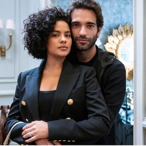 Maria de Fátima (Bella Campos) identificou a carência em Afonso (Humberto Carrão) para manipulá-lo