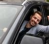 Segundo a psicologia, quem acena para um motorista de carro que freia demonstra empatia e é bom para os dois lados