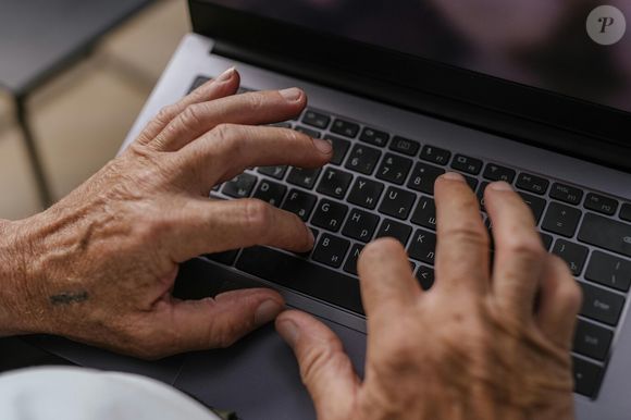 Reizo fala com amigos e familiares nas redes sociais, além de escrever no seu próprio blog