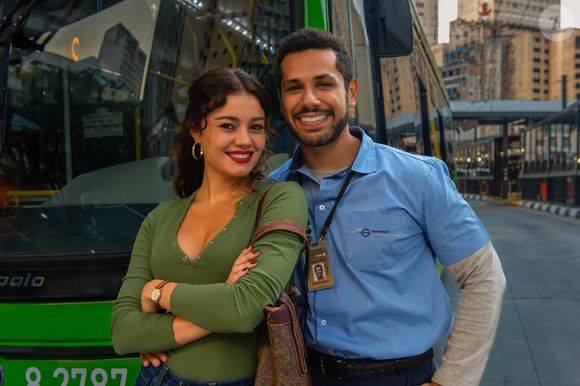 Gerluce (Sophie Charlotte) revela à mulher de Gilmar (Amaury Lorenzo) que sua relação com o motorista acabou no capítulo da novela 'Três Graças' de 1º de novembro de 2025, sábado