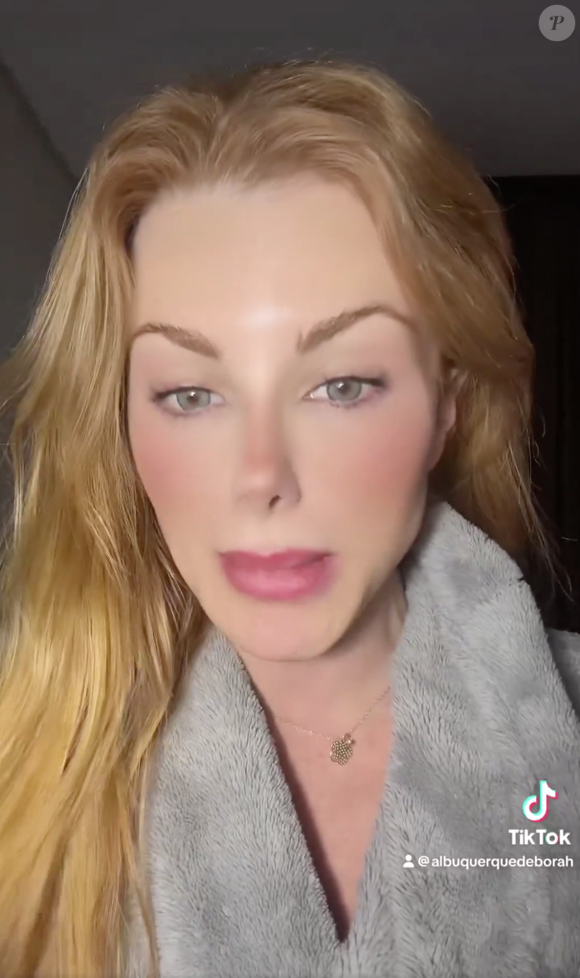 Ex-participante de 'A Fazenda 14', Deborah Albuquerque detonou Carelli em um vídeo publicado nas redes sociais