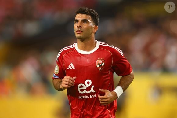 Zizo (cujo nome verdadeiro é Ahmed Sayed) é um meio-campista e ponta da Seleção do Egito. O jogador de 30 anos construiu uma carreira sólida atuando pelo Al Ahly SC, sendo um dos principais nomes convocados para representar os "Faraós" na Copa do Mundo