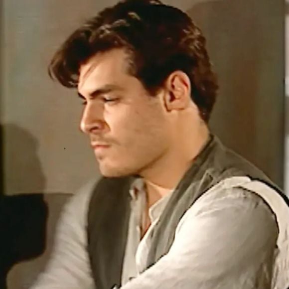 Matteo (Thiago Lacerda) empurra Rosana (Carolina Kasting) na novela 'Terra Nostra'