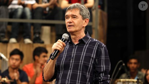 À frente do Altas Horas desde 2000, Serginho Groisman se mantém como um dos apresentadores mais queridos do país