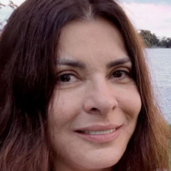 Mara Maravilha passou a noite de Natal com amigos, familiares e o marido Gabriel