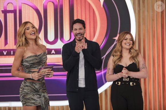 Virgínia Fonseca usa vestido estampa animal print no Sabadou