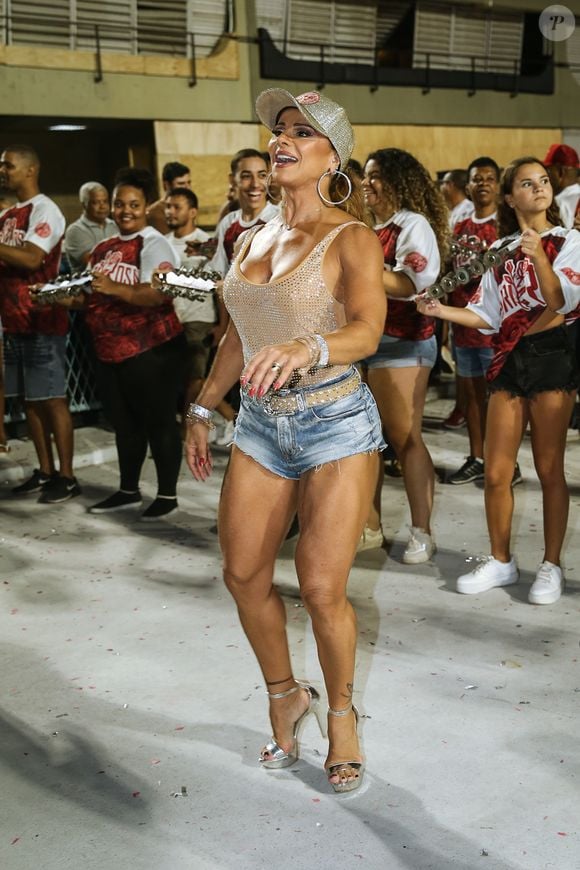 Viviane Araujo se revoltou ao ver a publicação de uma vidente no Instagram