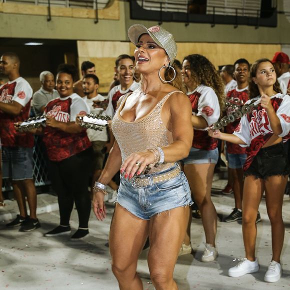 Viviane Araujo se revoltou ao ver a publicação de uma vidente no Instagram