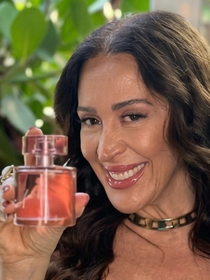 Minha mãe entrou na menopausa e elegeu estes três perfumes como seus favoritos; um deles é uma fragrância do Boticário relançada e disponível em edição limitada