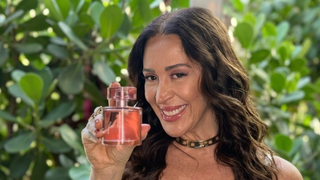 Minha mãe entrou na menopausa e elegeu estes três perfumes como seus favoritos; um deles é uma fragrância do Boticário relançada e disponível em edição limitada