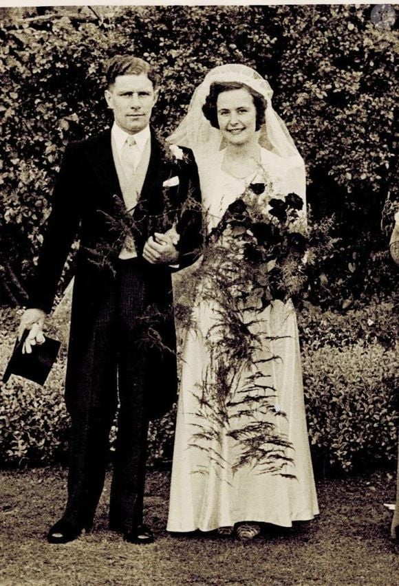Eileen Wilkie se casou com John Wilkie durante a Segunda Guerra Mundial, com quem teve três filhas, oito netos e onze bisnetos
