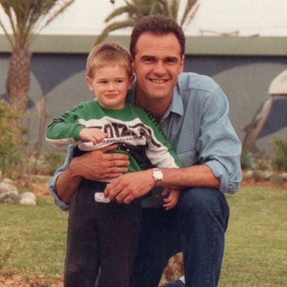 Filho mais velho de Oscar Schmidt, Filipe Schmidt tentou seguir a carreira do pai no basquete, mas abandonou as quadras para trabalhar com música e audiovisual