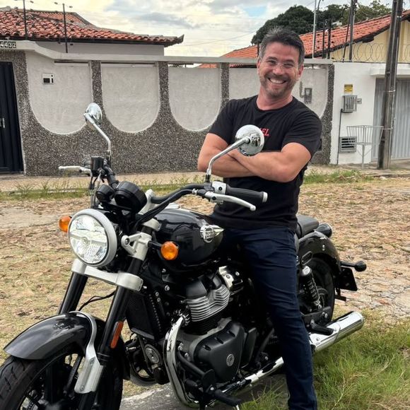 Tudo não passou de coincidência com os nomes. Quem se acidentou foi um locutor muito conhecido no Piauí, César ‘Fire’, cujo nome de batismo é César Filho