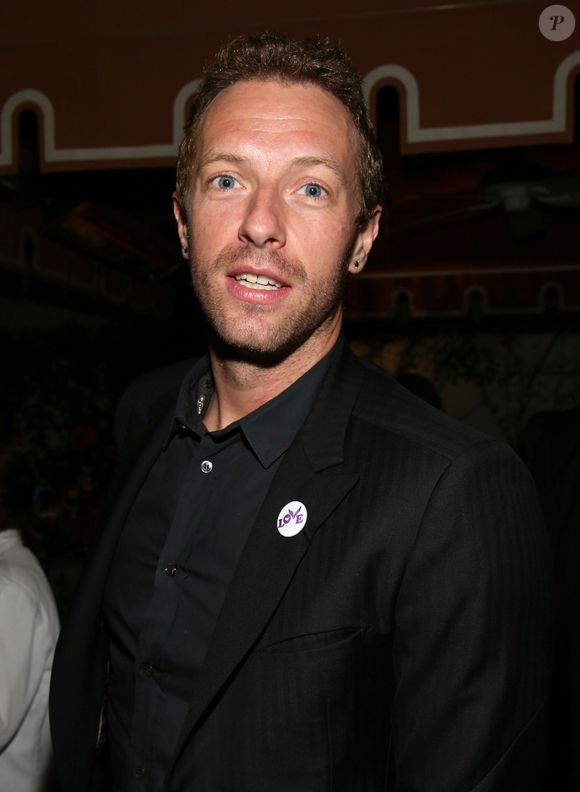 Chris Martin foi a um supermercado de madrugada e depois voltado para a casa de Gaby Amarantos