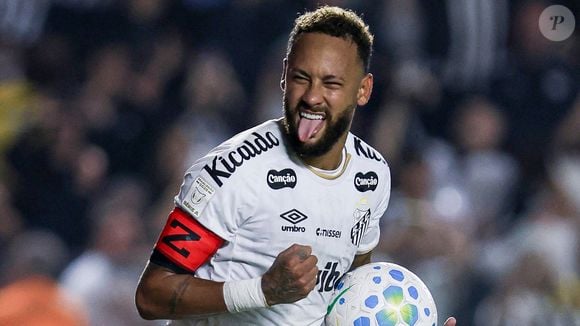 Após começar no banco, Neymar ajudou a mudar o ritmo do Santos na classificação para as oitavas da Copa Sul-Americana