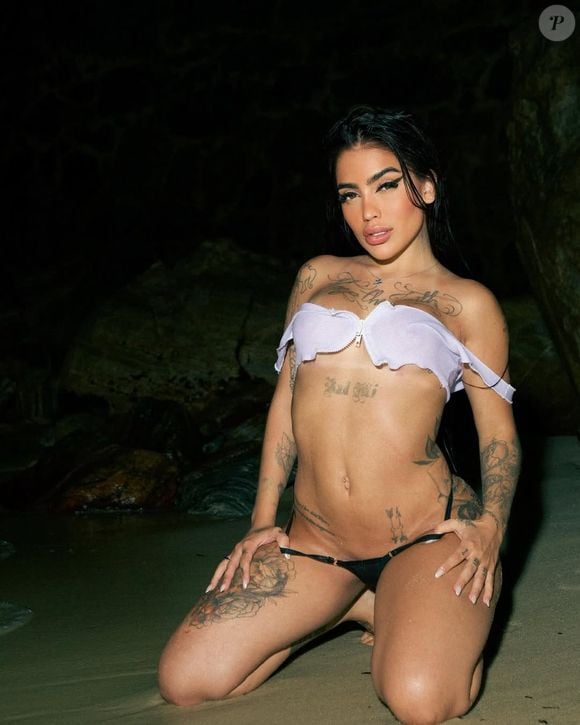 A web ficou em polvorosa após o vazamento do vídeo de MC Mirella, com internautas curiosos sobre um detalhe íntimo da funkeira