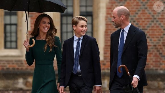 Príncipe George chega ao Eton College nesta terça-feira (8), acompanhado pelos pais, príncipe William e Kate Middleton. O filho mais velho do casal iniciou aos 13 anos uma nova etapa de sua educação no tradicional colégio britânico