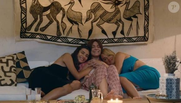 Em um retiro espiritual, três amigas enfrentam seus maiores medos e revelam feridas antigas jamais curadas.