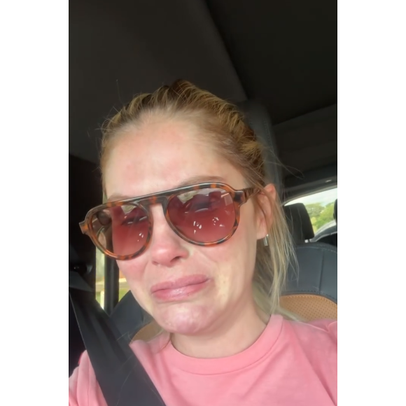 Bárbara Evans levou o filho ao hospital imediatamente, mas preocupou os fãs ao aparecer chorando muito