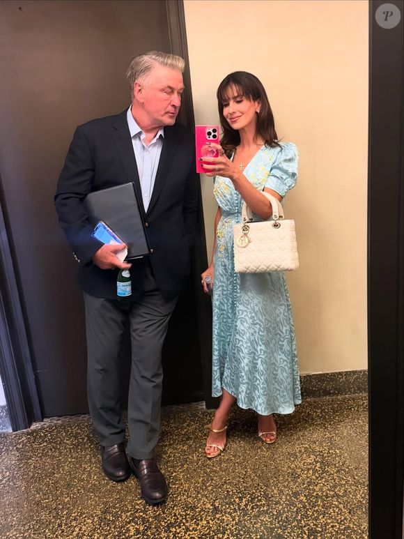 O galã de Hollywood Alec Baldwin e Hilaria Thomas têm uma diferença de 26 anos