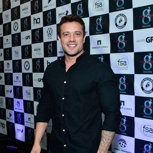 Rafael Cardoso passou o Dia dos Pais, em agosto, na casa da ex-sogra, no Rio de Janeiro