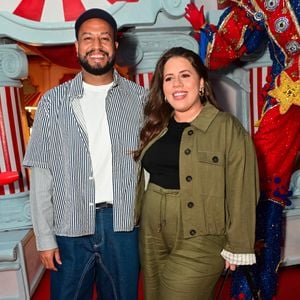 Tati Machado com o marido no aniversário de 1 ano de Bento, filho de Thiaguinho e Carol Peixinho
