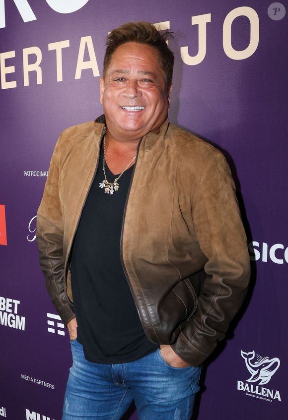 Ao lado do irmão Leandro, Leonardo escreveu uma das páginas mais importantes do sertanejo. Mas poucos sabem que ambos adotaram nomes artísticos antes do sucesso nacional