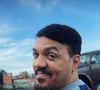 Nesta sexta-feira (18), Belo apareceu nas redes sociais de cabelo preto, para marcar sua entrada no elenco de "Três Graças", nova novela das nove da TV Globo