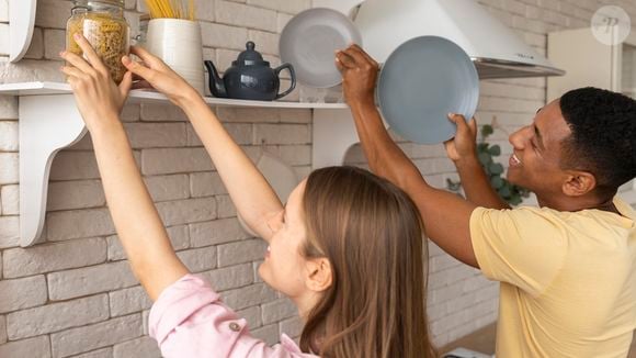 A cozinha é um dos espaços em que a bagunça aparece mais rapidamente. Por isso, tento arrumá-la depois de cada refeição, ainda que seja de maneira bem básica