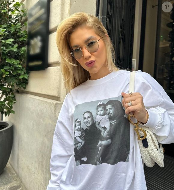 Virginia Fonseca sempre usou looks com foto da familia estampada