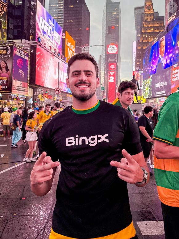 Jon Vlogs na Justiça: influenciador é acusado de expor demissão de funcionário por telefone e pode ter que apagar postagens da web