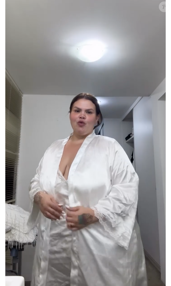 Thais Carla revelou que, devido a lesão, pode malhar apenas a parte superior do corpo