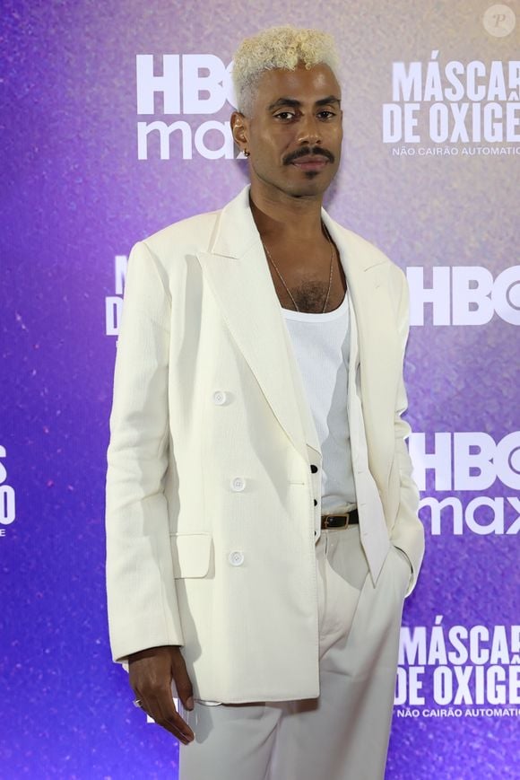 Ícaro Silva tem conversado com jornalistas esportivos para saber mais a fundo sobre a vida profissional de Robinho