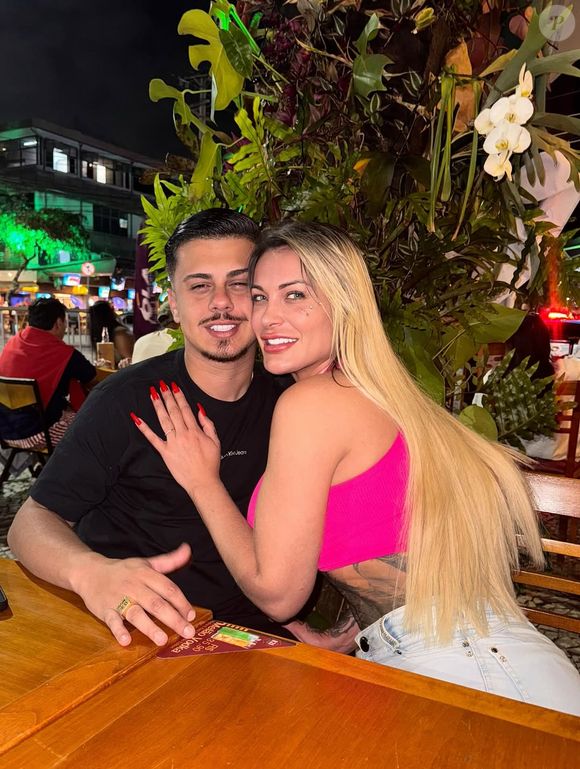 Andressa Urach postou foto com o novo marido e contou: ‘Te amo, meu marido. Casei há 11 dias… E não postei nada’