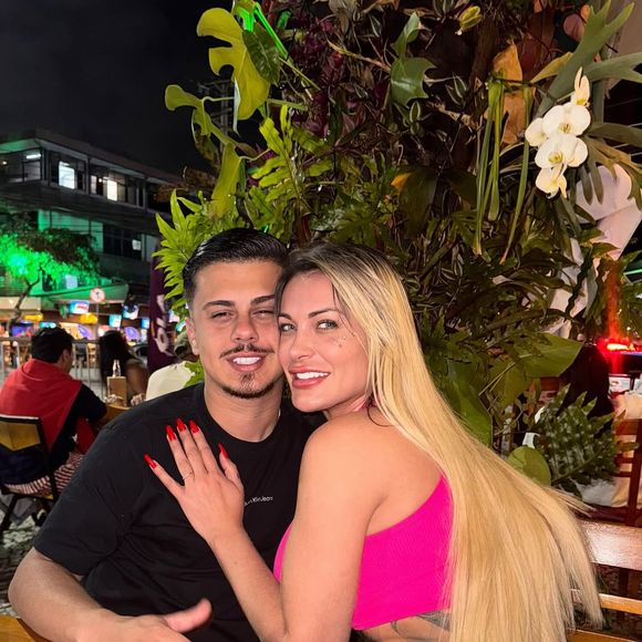Andressa Urach postou foto com o novo marido e contou: ‘Te amo, meu marido. Casei há 11 dias… E não postei nada’
