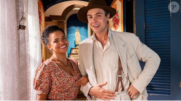Candinho (Sergio Guze) e Dita (Jeniffer Nascimento), o casal de protagonistas de Êta Mundo Melhor, recebe elogios pela química em cena