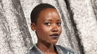 Lupita Nyong'o retira 30 miomas do útero em uma única cirurgia; médico explica riscos do diagnóstico: 'O ideal é sempre...'