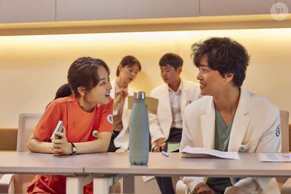 'Uma Dose Diária de Sol': uma enfermeira descobre o poder da empatia ao lidar com pacientes psiquiátricos