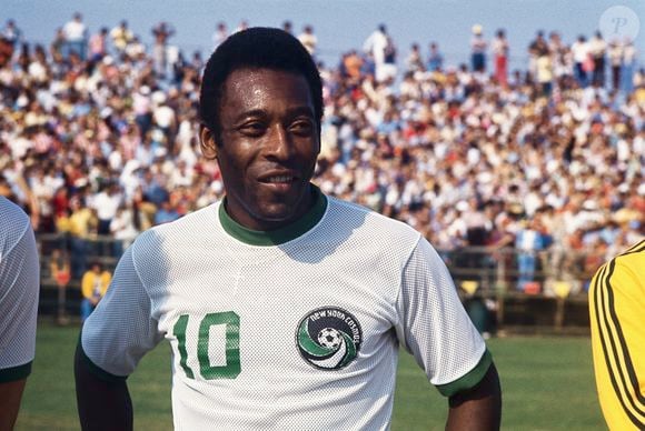 Pelé encerrou sua trajetória em Copas do Mundo com 12 gols e três títulos mundiais conquistados com a Seleção Brasileira