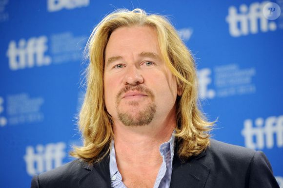 Ator de 'Batman', Val Kilmer morreu aos 65 anos após pneumonia; em 2014, artista foi diagnosticado com câncer na garganta