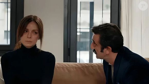 Separada de Reha, Karsu decide ter um segundo emprego no capítulo da novela 'Coração de Mãe', de 13 de março de 2026, sexta-feira