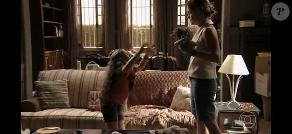 Confronto entre Rita e Carminha marca início da trajetória da protagonista na novela ‘Avenida Brasil’