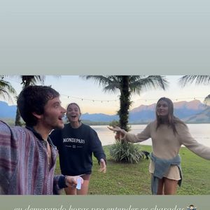 Amiga de Sasha, Bruna Marquezine foi ao aniversário de João Lucas