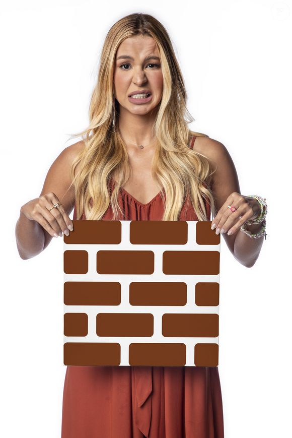 Kerline, primeira eliminada do ‘BBB 21’, rebateu publicamente a fala de Aline Campos