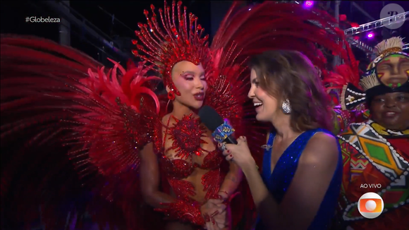 Virgínia Fonseca foi entrevistada por Mariana Gross antes do desfile da Grande Rio, tal como Viviane Araújo
